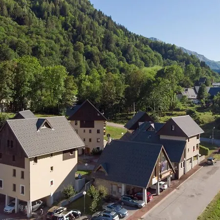 Apartmanhotel Vacanceole La Perriere 3*